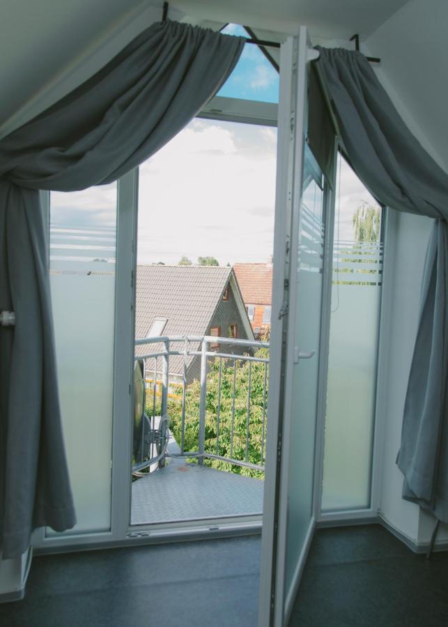 Gaestehaus Vigliarolo Gewerblich Jedes Zimmer Eigenes Bad Gemeinschaftskueche Elmshorn Exteriör bild