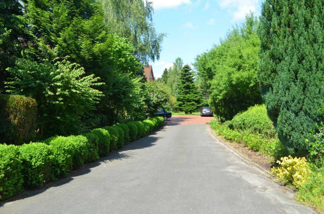 Gaestehaus Vigliarolo Gewerblich Jedes Zimmer Eigenes Bad Gemeinschaftskueche Elmshorn Exteriör bild
